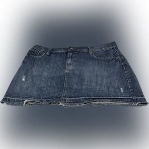 Gap jean frayed edge, denim skirt size 16, 22” wide x 15” long